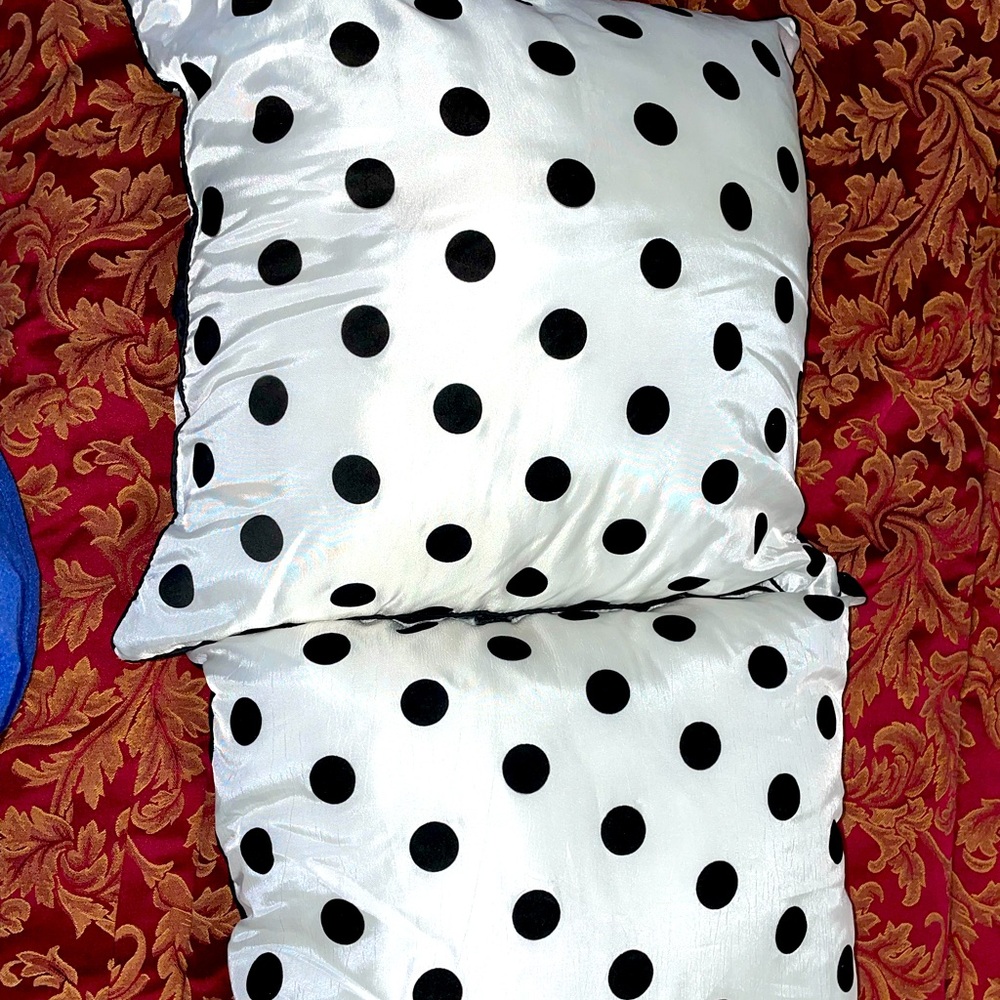 bedding pillows